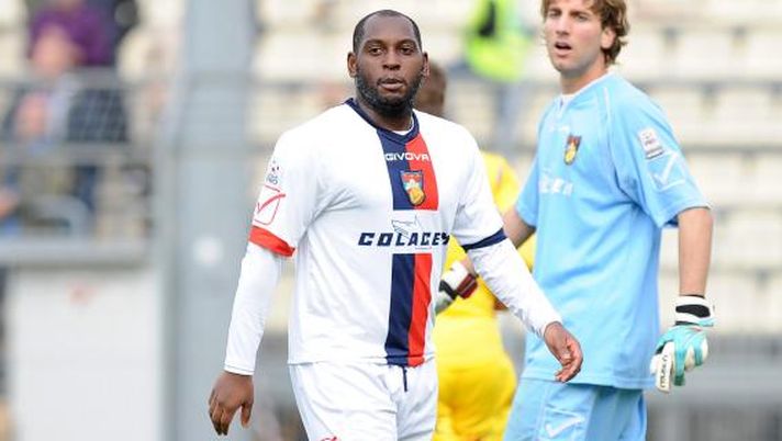 Nel 1998 Boisfer lasciò il Monaco per accettare l'offerta del Genoa. Nel 1998 Boisfer lasciò il Monaco per accettare l'offerta del Genoa.