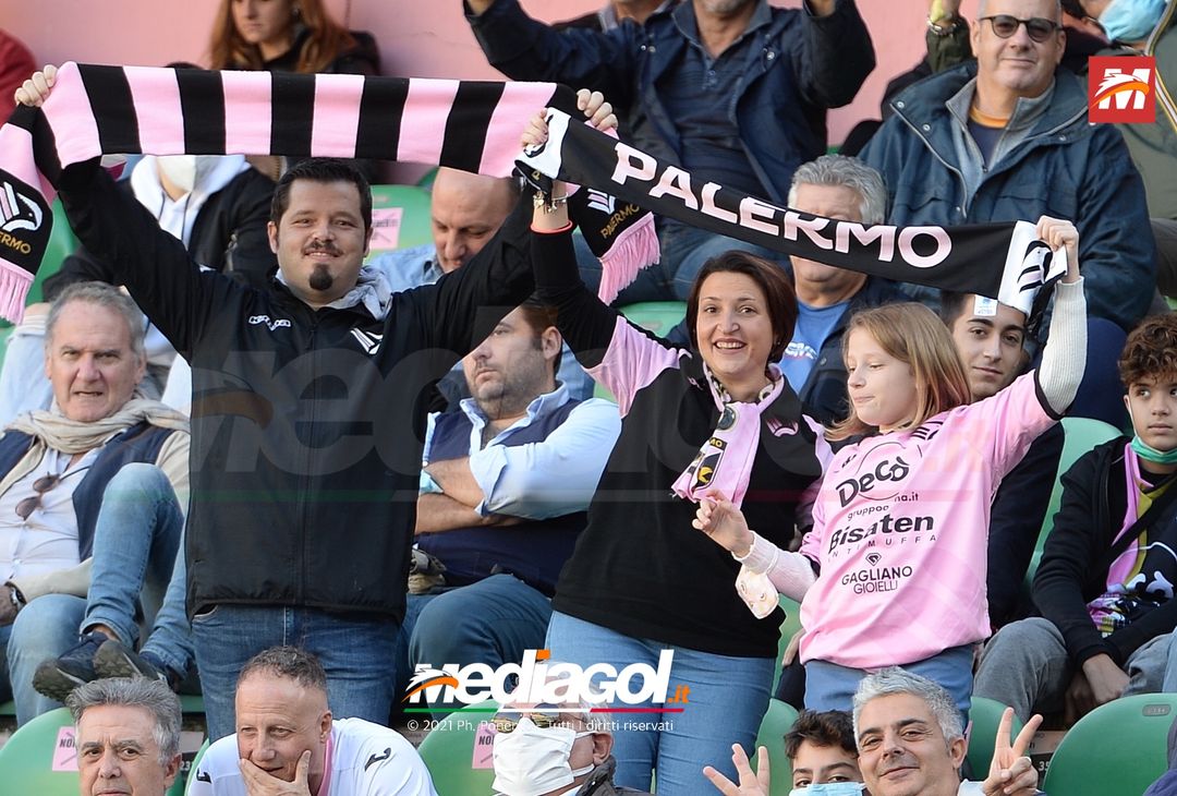 FOTO, i tifosi allo stadio per Palermo – Potenza 2-0 (Gallery) - immagine 76