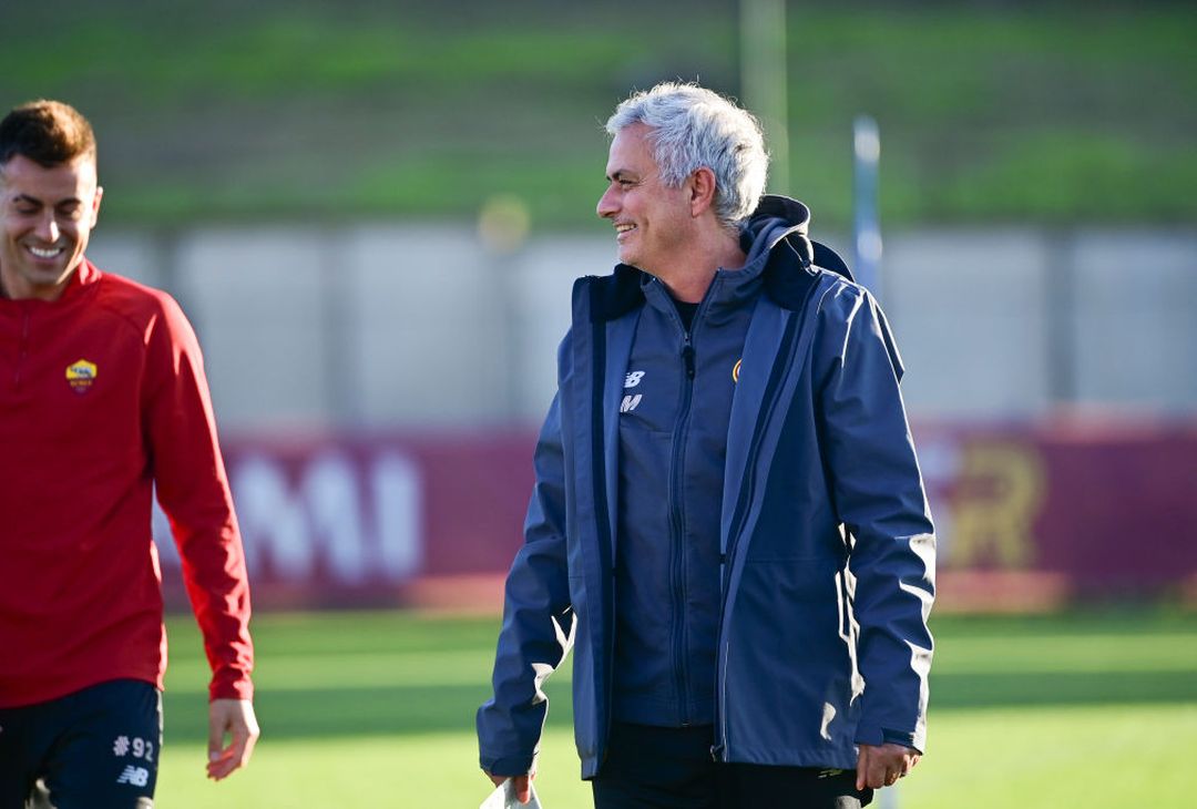 Mourinho respira: a Trigoria Pellegrini e Kumbulla in gruppo – FOTO GALLERY - immagine 5