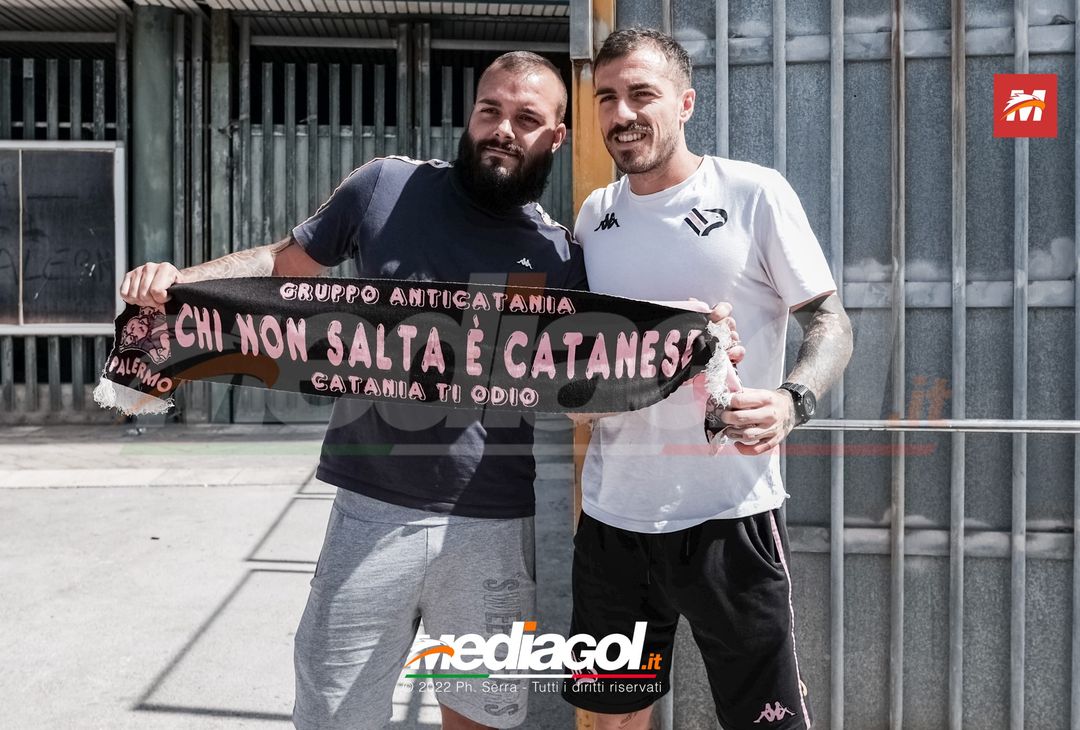 FOTO Frosinone-Palermo, i rosanero in partenza dallo stadio “Renzo Barbera” (Gallery) - immagine 7