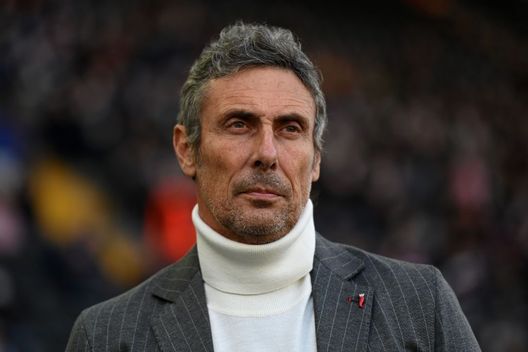 UDINE, ITALY - NOVEMBER 07: Luca Gotti head coach of Udinese Calcio looks on during the Serie A match between Udinese Calcio v US Sassuolo at Dacia Arena on November 07, 2021 in Udine, Italy. (Photo by Alessandro Sabattini/Getty Images) Gotti: “Atalanta non va subita. Gennaio mese odioso, sei partite e mercato aperto…”- immagine 2