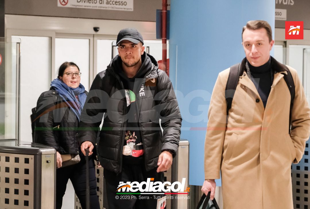 FOTO PALERMO, Aurelio arriva all’aeroporto Falcone e Borsellino di Palermo (Gallery) - immagine 3