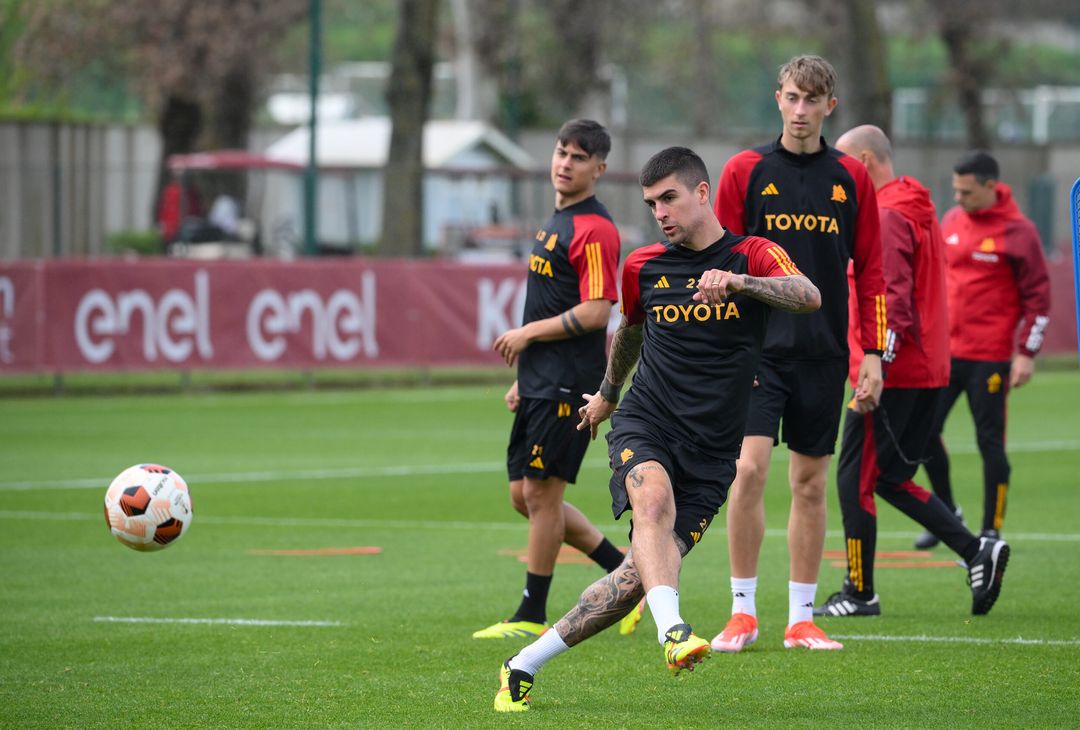 Roma, l’allenamento a Trigoria alla viglia del Milan: c’è Mancini – FOTOGALLERY- immagine 1