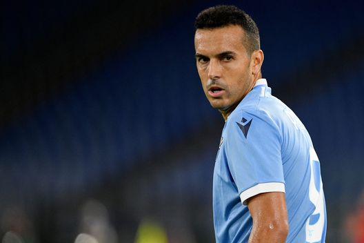 ROME, ITALY - SEPTEMBER 30: Pedro Rodriguez of SS Lazio reacts during the UEFA Europa League group E match between SS Lazio and Lokomotiv Moskva at Olimpico Stadium on September 30, 2021 in Rome, Italy. (Photo by Marco Rosi - SS Lazio/Getty Images) ROME, ITALY - SEPTEMBER 30: Pedro Rodriguez of SS Lazio reacts during the UEFA Europa League group E match between SS Lazio and Lokomotiv Moskva at Olimpico Stadium on September 30, 2021 in Rome, Italy. (Photo by Marco Rosi - SS Lazio/Getty Images)