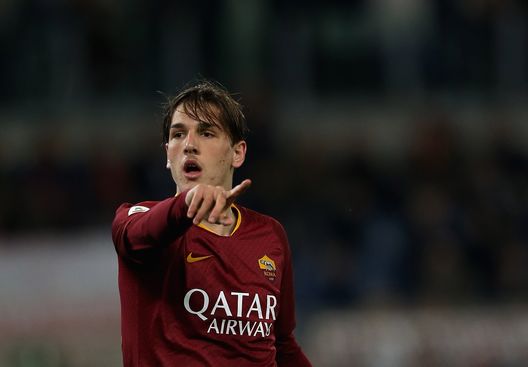 ROME, ITALY - APRIL 03: Nicolo' Zaniolo of AS Roma gestures during the Serie A match between AS Roma and ACF Fiorentina at Stadio Olimpico on April 3, 2019 in Rome, Italy. (Photo by Paolo Bruno/Getty Images) ROME, ITALY - APRIL 03: Nicolo' Zaniolo of AS Roma gestures during the Serie A match between AS Roma and ACF Fiorentina at Stadio Olimpico on April 3, 2019 in Rome, Italy. (Photo by Paolo Bruno/Getty Images)