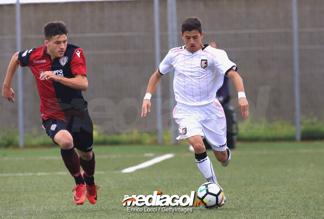  CAGLIARI, ITALY - MAY 05: Jose Maria Silva Marques of Palermo U19 in action during the Primavera 1 match between Cagliari Calcio U19 and US Citta di Palermo U19 at Stadio Renato Raccis on May 5, 20188.  (Photo by Enrico Locci/Getty Images) 