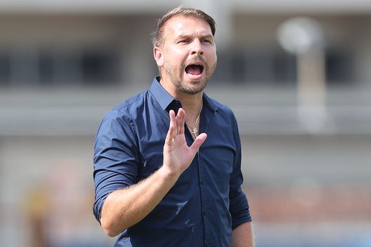EMPOLI, ITALY - SEPTEMBER 11: Paolo Zanetti manager of Venezia FC gestures during the Serie A match between Empoli FC and Venezia FC at Stadio Carlo Castellani on September 11, 2021 in Empoli, Italy. (Photo by Gabriele Maltinti/Getty Images) EMPOLI, ITALY - SEPTEMBER 11: Paolo Zanetti manager of Venezia FC gestures during the Serie A match between Empoli FC and Venezia FC at Stadio Carlo Castellani on September 11, 2021 in Empoli, Italy. (Photo by Gabriele Maltinti/Getty Images)