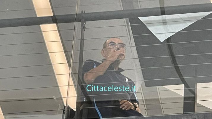 Sarri come un leone in gabbia osserva la Lazio dall&#8217;alto &#8211; FOTO 