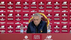 Roma, Mourinho: “Smalling via? No è più facile che rimanga” | VIDEO