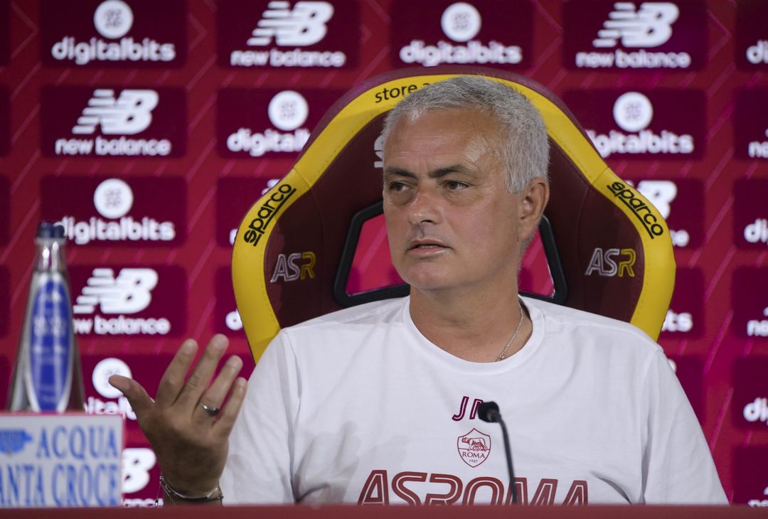 Roma, la conferenza stampa di Mourinho prima della Juventus – FOTO GALLERY - immagine 3