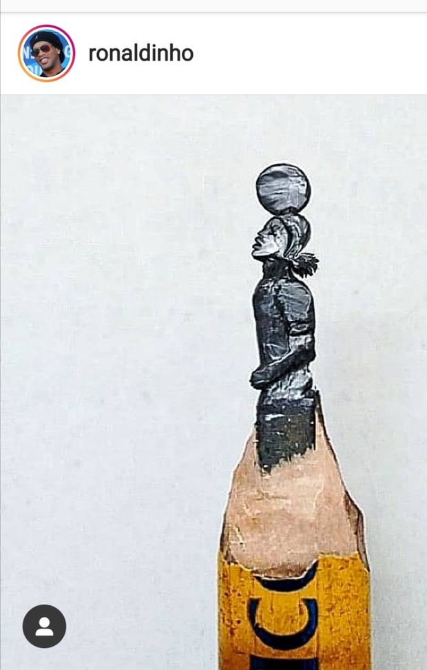 Ronaldinho scolpito… Sulla punta di una matita. 