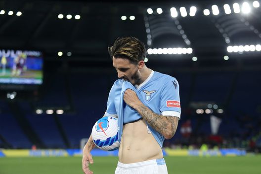 ROME, ITALY - APRIL 16: Luis Alberto of Lazio looks on during the Serie A match between SS Lazio and Torino FC at Stadio Olimpico on April 16, 2022 in Rome, Italy. (Photo by Paolo Bruno/Getty Images)