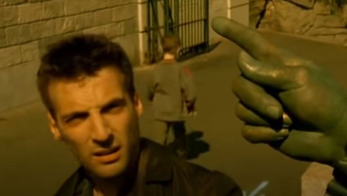 La statua e il suo “dito puntato”: l’accusa dell’Atletico per il derby di Coppa - immagine 1