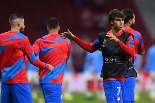 L'Atletico Madrid nel riscaldamento contro il Porto L'Atletico Madrid nel riscaldamento contro il Porto