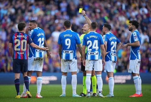 Dopo il caos del derby di Barcellona: l’arbitro Mateu Lahoz potrebbe smettere a fine stagione- immagine 2