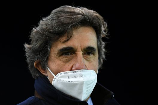 UDINE, ITALY - APRIL 10: Urbano Cairo, President of Torino FC looks on during the Serie A match between Udinese Calcio and Torino FC at Dacia Arena on April 10, 2021 in Udine, Italy. Sporting stadiums around Italy remain under strict restrictions due to the Coronavirus Pandemic as Government social distancing laws prohibit fans inside venues resulting in games being played behind closed doors. (Photo by Alessandro Sabattini/Getty Images) UDINE, ITALY - APRIL 10: Urbano Cairo, President of Torino FC looks on during the Serie A match between Udinese Calcio and Torino FC at Dacia Arena on April 10, 2021 in Udine, Italy. Sporting stadiums around Italy remain under strict restrictions due to the Coronavirus Pandemic as Government social distancing laws prohibit fans inside venues resulting in games being played behind closed doors. (Photo by Alessandro Sabattini/Getty Images)