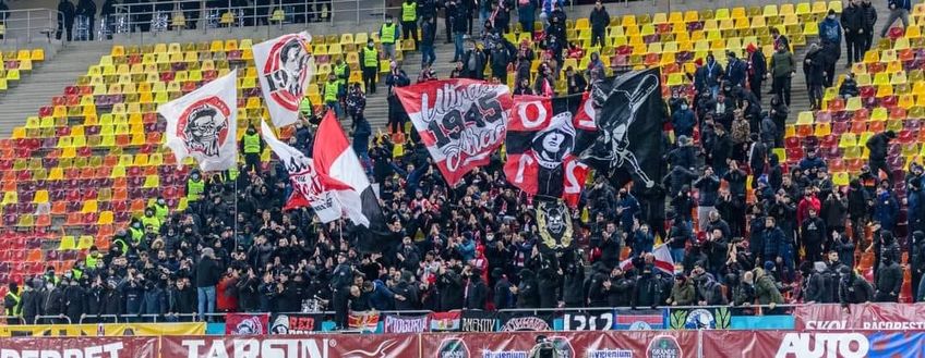 La curva Steaua Ambulanza in campo nel derby di Bucarest: un espulso e un centrocampista in barella- immagine 2