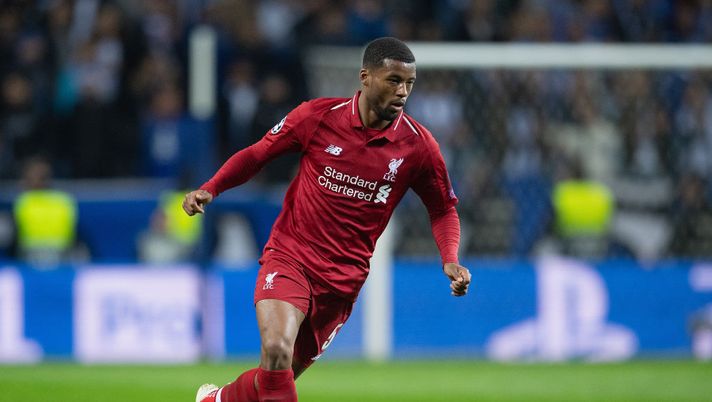 PORTO, PORTUGAL - APRIL 17: Georginio Wijnaldum of Liverpool controls the ball during the UEFA Champions League Quarter Final second leg match between Porto and Liverpool at Estadio do Dragao on April 17, 2019 in Porto, Portugal. (Photo by Matthias Hangst/Getty Images) 