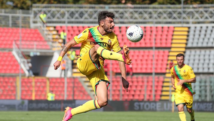 CREMONA, ITALY - OCTOBER 02: Luca Ghiringhelli of Ternana in action during the Serie B match between US Cremonese and Ternana at Stadio Giovanni Zini on October 02, 2021 in Cremona, Italy. (Photo by Giuseppe Cottini/Getty Images) Allenatori e proprietari: sono due i derby fra Cremonese e Ternana… - immagine 1