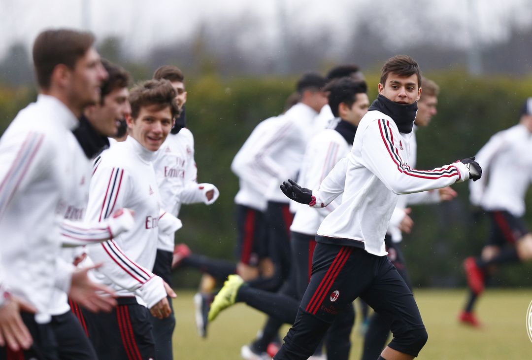  Un istante dell'allenamento del Milan Primavera (acmilan.com) 