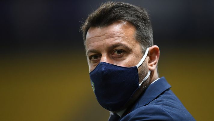 PARMA, ITALY - MARCH 19: Roberto D'Aversa, manager of Parma Calcio, looks on during the Serie A match between Parma Calcio and Genoa CFC at Stadio Ennio Tardini on March 19, 2021 in Parma, Italy. (Photo by Alessandro Sabattini/Getty Images) 
