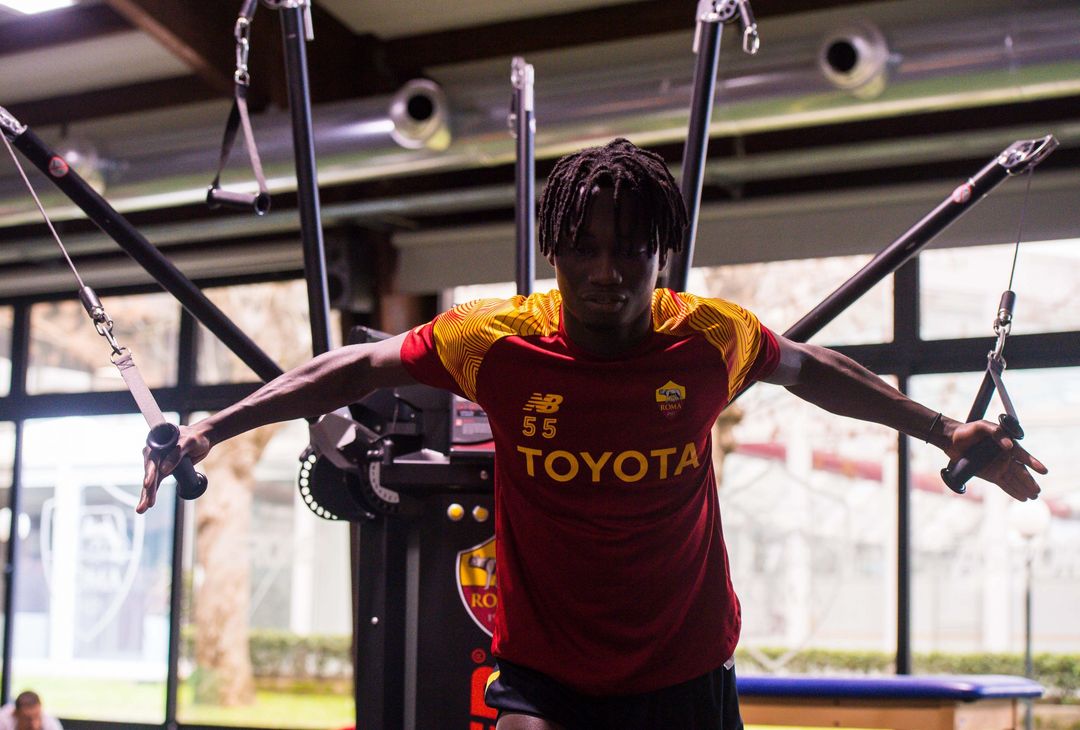 Roma, l’allenamento dopo la vittoria con la Real Sociedad: c’è Pisilli – FOTO GALLERY - immagine 35
