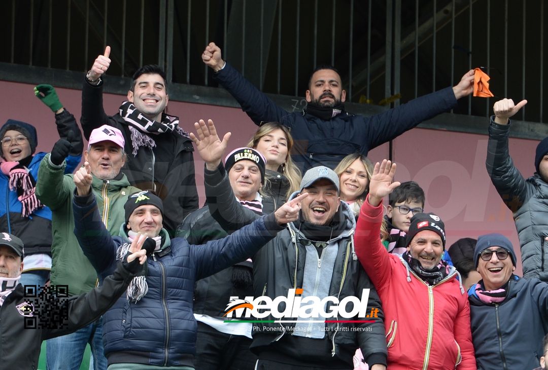 FOTOTIFO Palermo-Reggina 2-1, i tifosi allo Stadio “Renzo Barbera” (Gallery) - immagine 35
