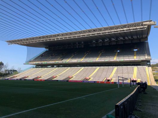 Estadio Municipal de Braga (FOTO VIOLANEWS) Caos Braga, parla un tifoso: “Stavo camminando, poi un dolore atroce alle gambe”- immagine 2