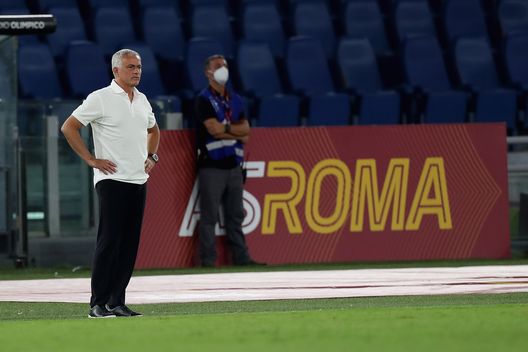 Jose Mourinho, allenatore della Roma per la stagione 2021/2022. Jose Mourinho, allenatore della Roma per la stagione 2021/2022.