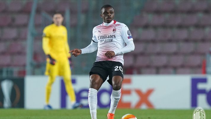 Pierre Kalulu (difensore AC Milan), qui durante Sparta Praga-Milan 0-1 (Europa League 2020-2021) | AC Milan News (acmilan.com) 