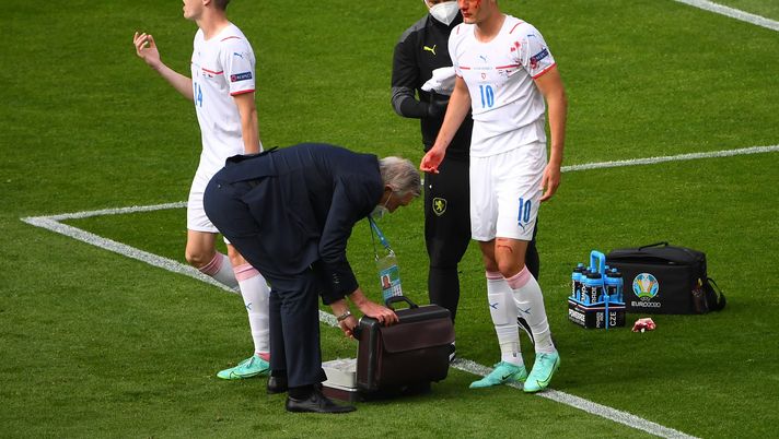 GLASGOW, SCOTLAND - JUNE 18: Blood can be seen on the face of Patrik Schick of Czech Republic as he receives medical treatment during the UEFA Euro 2020 Championship Group D match between Croatia and Czech Republic at Hampden Park on June 18, 2021 in Glasgow, Scotland. (Photo by Andy Buchanan - Pool/Getty Images) GLASGOW, SCOTLAND - JUNE 18: Blood can be seen on the face of Patrik Schick of Czech Republic as he receives medical treatment during the UEFA Euro 2020 Championship Group D match between Croatia and Czech Republic at Hampden Park on June 18, 2021 in Glasgow, Scotland. (Photo by Andy Buchanan - Pool/Getty Images)