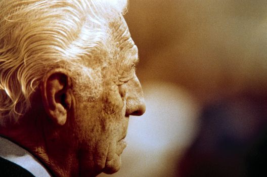 ROME - OCTOBER 1O: (ITALY OUT) Gianni Agnelli, the patriarch of Italian industry and head of carmaker Fiat is seen October 10, 2002 in Rome, Italy. Fiat has already lost around 50 percent of its stock market value this year. The company is reportedly considering laying off as many as 8,100 workers, or more than 20 percent of its workforce in Italy. (Photo by Franco Origlia/Getty Images) ROME - OCTOBER 1O: (ITALY OUT) Gianni Agnelli, the patriarch of Italian industry and head of carmaker Fiat is seen October 10, 2002 in Rome, Italy. Fiat has already lost around 50 percent of its stock market value this year. The company is reportedly considering laying off as many as 8,100 workers, or more than 20 percent of its workforce in Italy. (Photo by Franco Origlia/Getty Images)