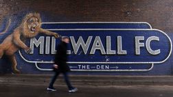 Derby del sud di Londra, il Millwall condanna i suoi tifosi: “Squalifica a vita per i cori omofobi”