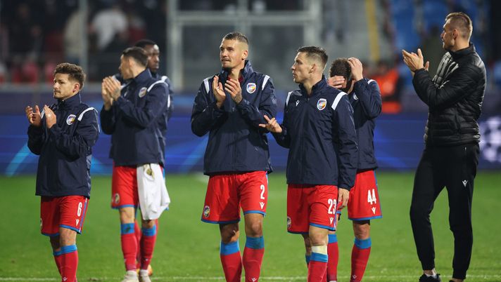 Viktoria Plzen, tribuna chiusa contro la Fiorentina. Ma la UEFA sospende la pena - immagine 1