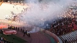 Solito derby di Belgrado: tifosi Partizan, torce e fumogeni contro il portiere avversario…