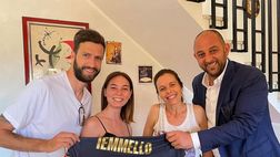 Catanzaro, tifosa si rompe tibia e perone per gol di Iemmello: arriva il regalo dell’attaccante