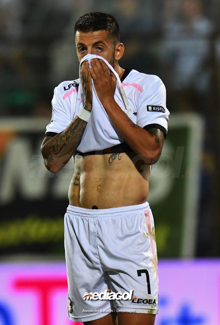  VENICE, ITALY - APRIL 27:  Aleksandar Trajkovski of US Citta di Palermo shows his dejection during the serie B match between Venezia FC and US Citta di Palermo at Stadio Pier Luigi Penzo on April 27, 2018 in Venice, Italy.  (Photo by Alessandro Sabattini/Getty Images) 