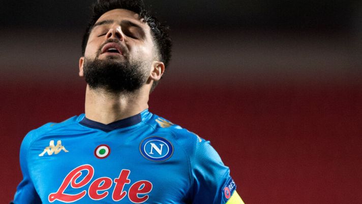 Napoli's Italian forward Lorenzo Insigne reacts during the UEFA Europa League round of 32 first leg football match between Granada FC and Napoli at Nuevo Los Carmenes stadium in Granada on February 18, 2021. (Photo by JORGE GUERRERO / AFP) (Photo by JORGE GUERRERO/AFP via Getty Images) Gazzetta: “Insigne, le vere risposte dal Milan e una manovra che può essere rischiosa” - immagine 1