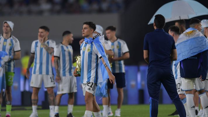 Getty Images Dybala, festa in Argentina per il Mondiale. La Roma lo elogia: “Orgogliosi di te” - immagine 1