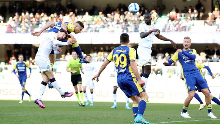 Il Verona si accende nel finale, Doveri rovina tutto. Hellas-Napoli 1-2 - immagine 1