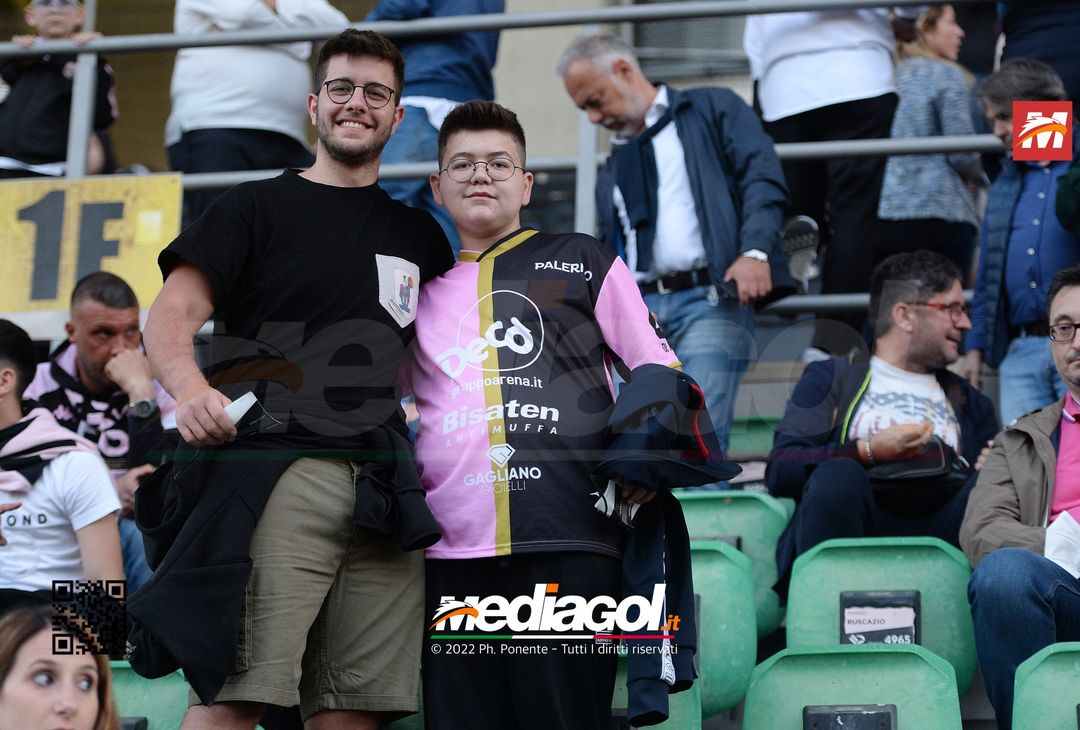 Fototifo, i tifosi allo stadio per Palermo-Virtus Entella 2-2 (gallery) - immagine 100