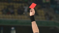 Calcio, paura nel siracusano: arbitro inseguito con una pistola a salve