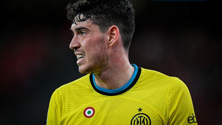 GdS – Bastoni MVP col Benfica, rinnovo sempre più urgente: la situazione - immagine 1