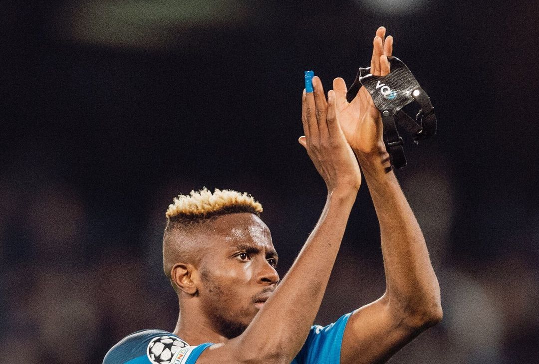 FOTO Il Napoli esalta i suoi ragazzi su Twitter: “Chi onora la maglia non perde mai” - immagine 4