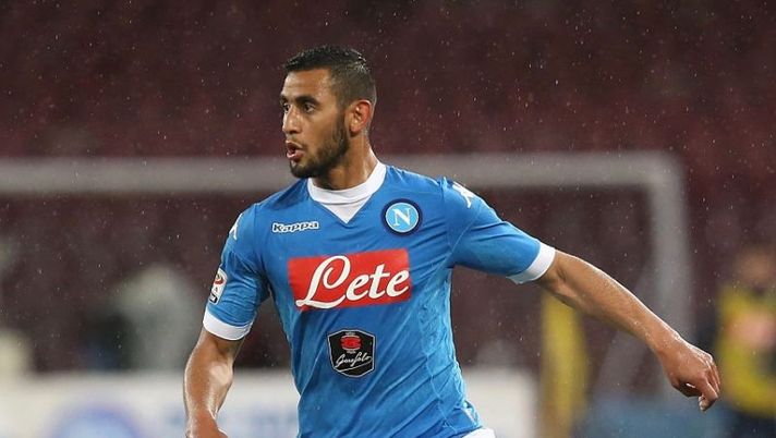 NAPLES, ITALY - MAY 02: Fauozi Ghoulam of Napoli during the Serie A match between SSC Napoli and Atalanta BC at Stadio San Paolo on May 1, 2016 in Naples, Italy. (Photo by Maurizio Lagana/Getty Images) NAPOLI – Dubbio Ghoulam: nuovi problemi muscolari, si scalda Strinic - immagine 1