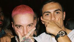 Paulo Dybala, festa scatenata a Miami: in posa con il cantante colombiano Balvin