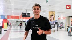 FOTO PALERMO, l’arrivo di Mateju all’aeroporto ‘Falcone e Borsellino’ (Gallery)