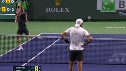 VIDEO / Tennis, Berrettini commette 50 errori gratuiti e resta incredulo