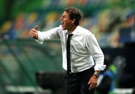  LISBON, PORTUGAL - AUGUST 19: Rudi Garcia, Head Coach of Olympique Lyonnais reacts during the UEFA Champions League Semi Final match between Olympique Lyonnais and Bayern Munich at Estadio Jose Alvalade on August 19, 2020 in Lisbon, Portugal. (Photo by Miguel A. Lopes/Pool via Getty Images) 
