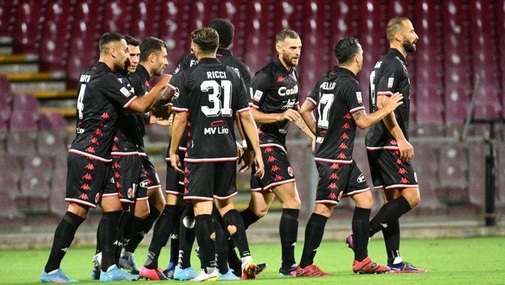 Foto SS Calcio Bari L’avversario di Coppa, il Bari. Di Gennaro: “Squadra già in forma” - immagine 1